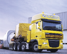 DAF XF 105 8x4 de transportes especiales.
